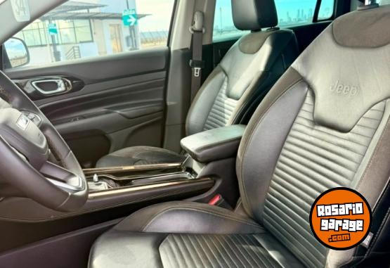 Camionetas - Jeep Commander Limited 2.0TDI 2022 Diesel 129000Km - En Venta