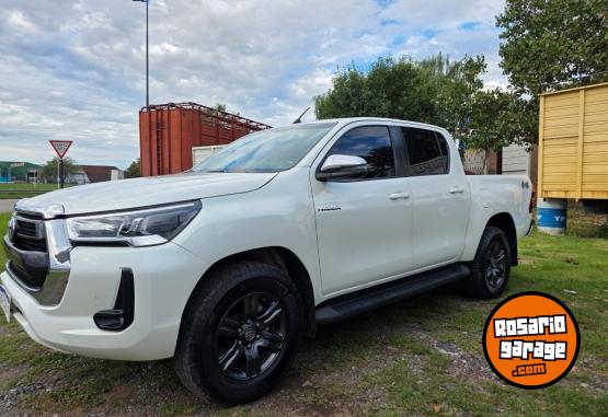 Camionetas - Toyota Hilux srv 2022 Diesel 85000Km - En Venta
