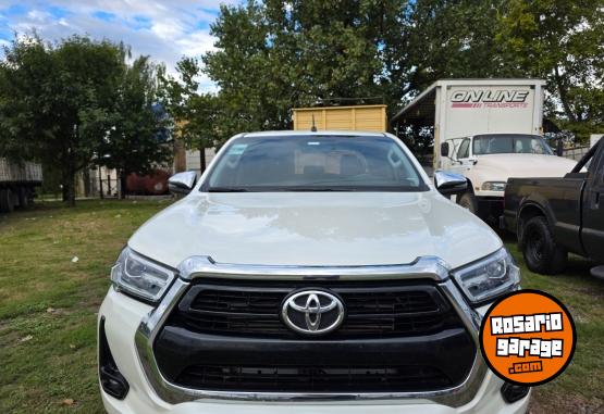 Camionetas - Toyota Hilux srv 2022 Diesel 85000Km - En Venta