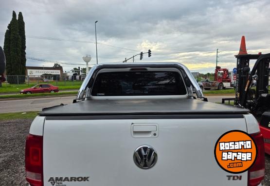Camionetas - Volkswagen Amarok 2015 Diesel 180000Km - En Venta