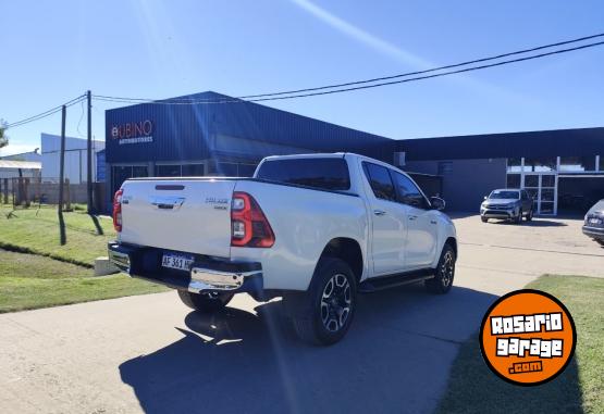 Camionetas - Toyota Hilux DC SRX 2.8 TDI AT 2022 Diesel 115100Km - En Venta