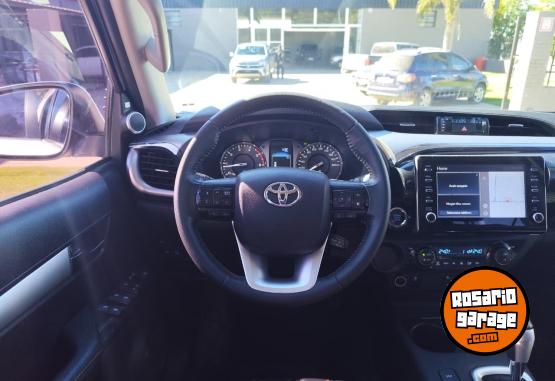 Camionetas - Toyota Hilux DC SRX 2.8 TDI AT 2022 Diesel 115100Km - En Venta