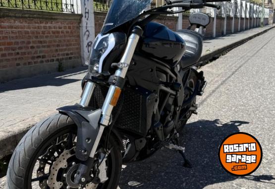 Motos - Benelli 502C 2021 Nafta 13000Km - En Venta