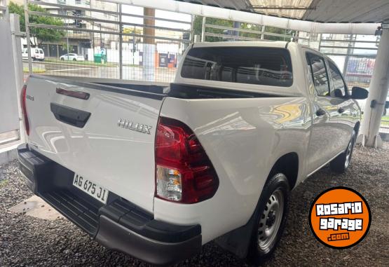 Camionetas - Toyota Hilux DC SX 2.4 2024 Diesel 24500Km - En Venta