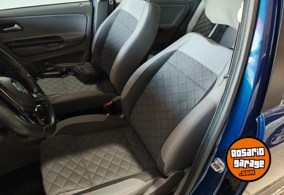 Autos - Volkswagen Suran Highline 2015 Nafta 140000Km - En Venta