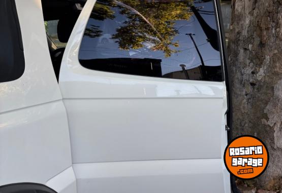 Utilitarios - Fiat STRADA 2018 Nafta 105000Km - En Venta