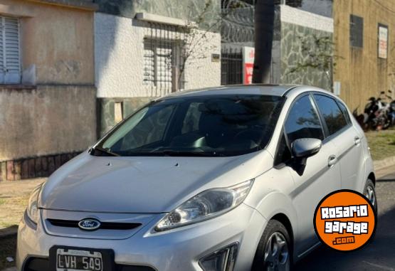Autos - Ford Fiesta Kinetic 2012 Nafta 136000Km - En Venta