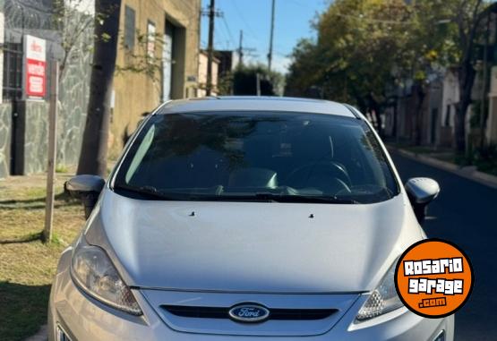 Autos - Ford Fiesta Kinetic 2012 Nafta 136000Km - En Venta