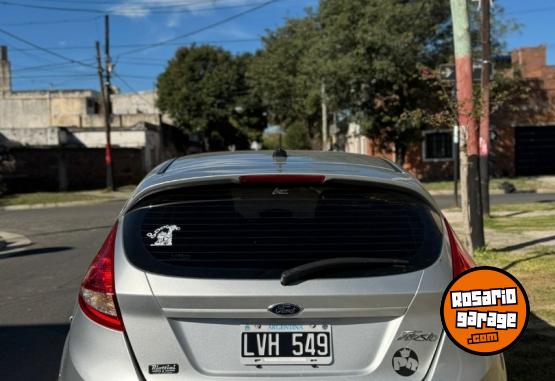 Autos - Ford Fiesta Kinetic 2012 Nafta 136000Km - En Venta