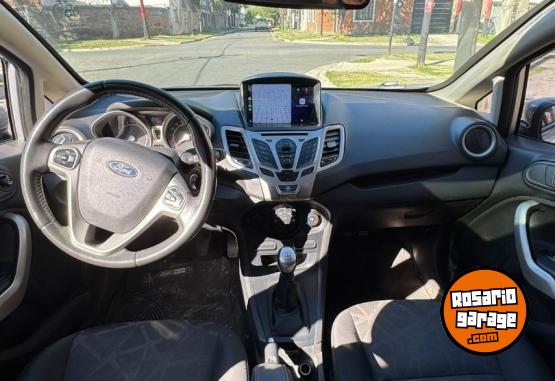 Autos - Ford Fiesta Kinetic 2012 Nafta 136000Km - En Venta