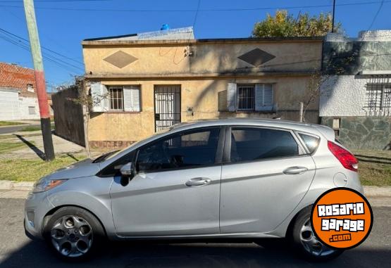 Autos - Ford Fiesta Kinetic 2012 Nafta 136000Km - En Venta
