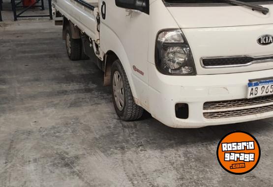 Camionetas - Kia K-2500 2017 Diesel 165300Km - En Venta