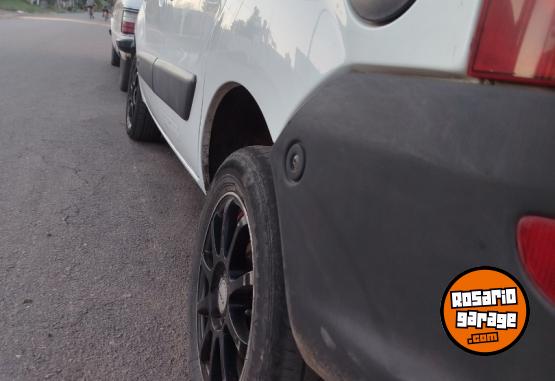 Utilitarios - Renault Kango 2010 GNC 210000Km - En Venta