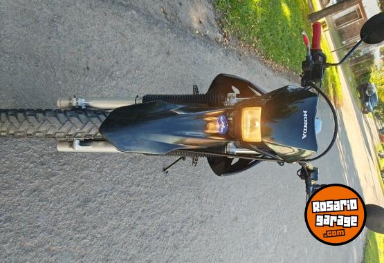 Motos - Honda Tornado 2017 Nafta 14000Km - En Venta