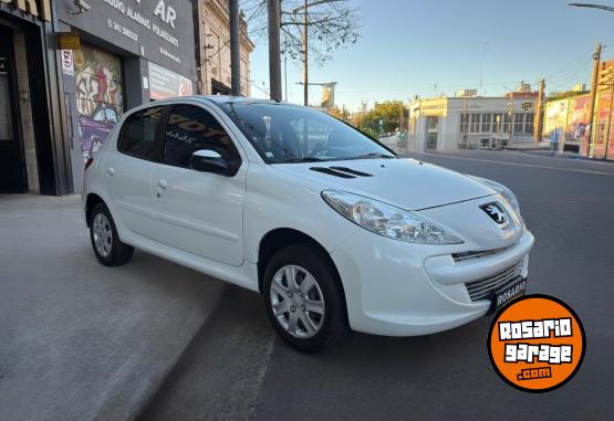 Autos - Peugeot 207 2015 Nafta 56000Km - En Venta