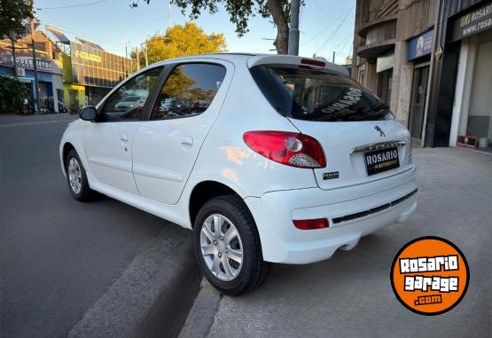 Autos - Peugeot 207 2015 Nafta 56000Km - En Venta