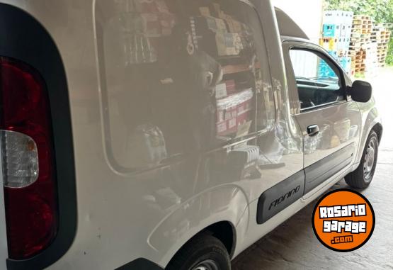 Utilitarios - Fiat fiorino evo confort 2017 GNC 260000Km - En Venta