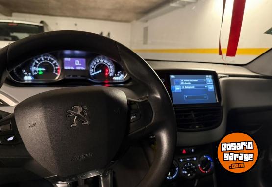 Autos - Peugeot 208 Allure 1.5 Touchscree 2015 Nafta 132000Km - En Venta