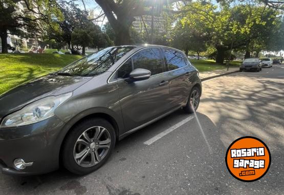 Autos - Peugeot Allure 208 2014 Nafta 143000Km - En Venta