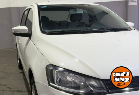 Autos - Volkswagen Voyage 2017 GNC 112000Km - En Venta