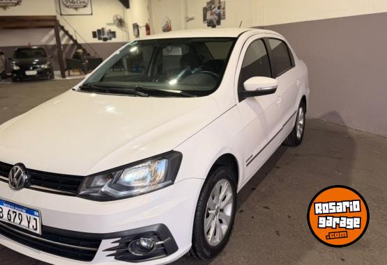 Autos - Volkswagen Voyage 2017 GNC 112000Km - En Venta