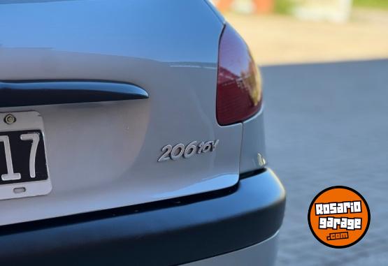 Autos - Peugeot 206 XS 2004 Nafta 286000Km - En Venta