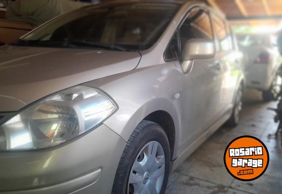 Autos - Nissan Tiida 2011 Nafta 190000Km - En Venta