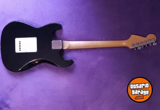 Instrumentos Musicales - guitarra electrica - En Venta