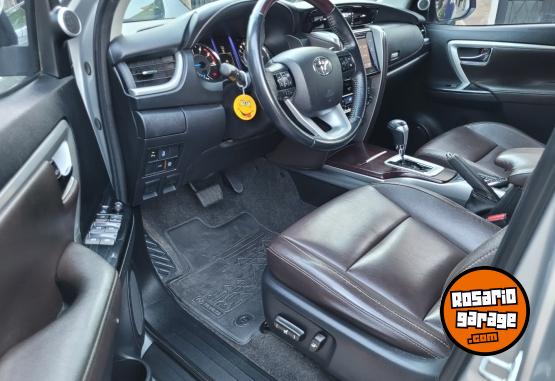 Camionetas - Toyota SW4 SRX AT. 2017 Diesel 137500Km - En Venta