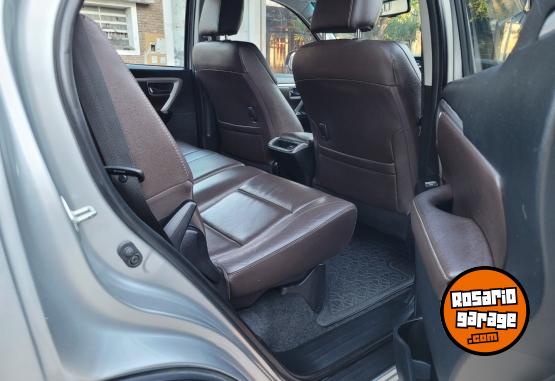 Camionetas - Toyota SW4 SRX AT. 2017 Diesel 137500Km - En Venta