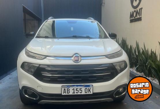 Utilitarios - Fiat TORO VOLCANO 4X4 2017 Diesel 140000Km - En Venta