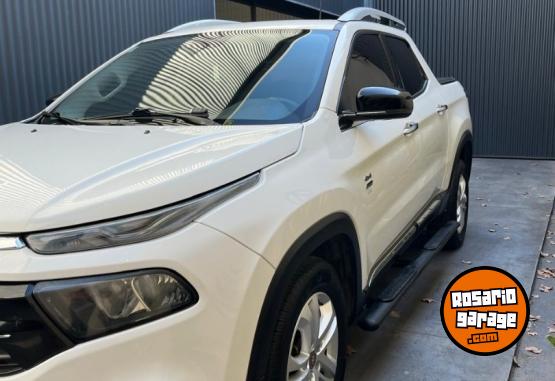 Utilitarios - Fiat TORO VOLCANO 4X4 2017 Diesel 140000Km - En Venta