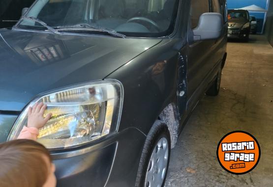Utilitarios - Peugeot Partnet 2013 GNC 220000Km - En Venta