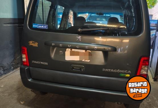 Utilitarios - Peugeot Partnet 2013 GNC 220000Km - En Venta