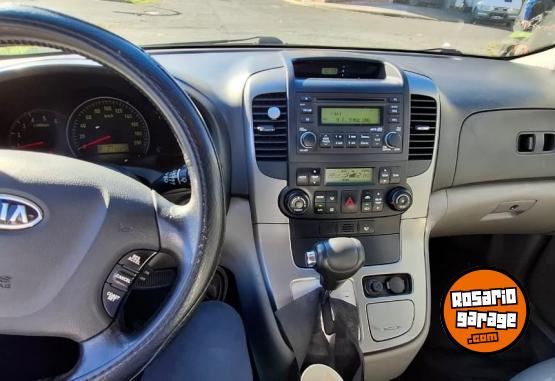 Camionetas - Kia Carnival EX 2008 Diesel 277000Km - En Venta