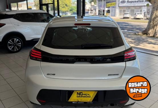 Autos - Peugeot 208 Allure Pack 2025 Nafta 19000Km - En Venta