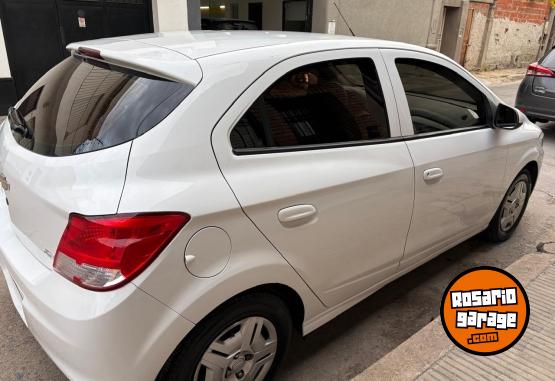 Autos - Chevrolet ONIX JOY + PLUS 2017 Nafta 106000Km - En Venta