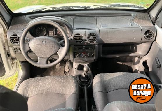 Utilitarios - Renault Kangoo confort 5as 2015 GNC 157000Km - En Venta