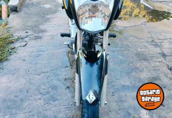 Motos - Honda New Tit�n 2016 Nafta 5800Km - En Venta