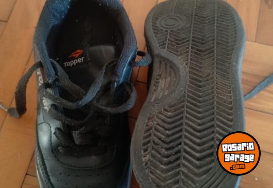 Indumentaria - Zapatillas Topper talle 33 - En Venta