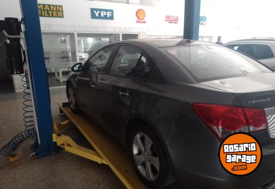 Autos - Chevrolet CRUZE LTZ 1.8 NAFTA 4 PUE 2011 Nafta 99000Km - En Venta