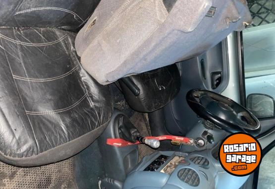 Camionetas - Renault 2000 2000 Diesel 1111Km - En Venta