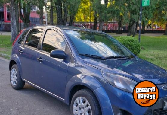 Autos - Ford Fiesta ambiente l�nea nue 2010 Nafta 140000Km - En Venta