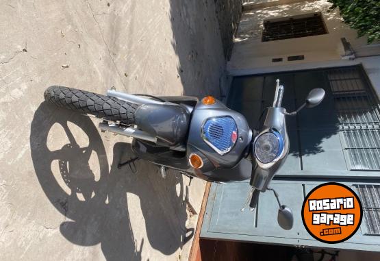 Motos - Kymco People 150 2014 Nafta 22600Km - En Venta