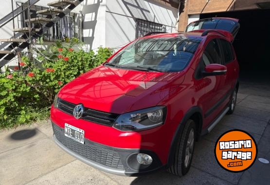 Autos - Volkswagen Suran cross 2013 Nafta 100000Km - En Venta