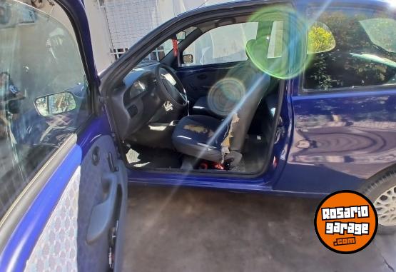 Autos - Volkswagen Palio 1999 Nafta 235000Km - En Venta