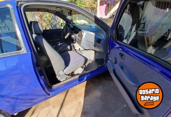 Autos - Volkswagen Palio 1999 Nafta 235000Km - En Venta