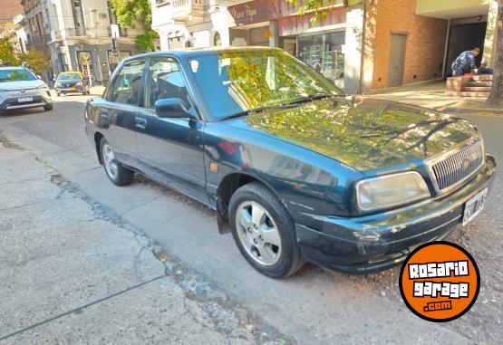 Autos - Daihatsu Applause 1998 Nafta 155000Km - En Venta