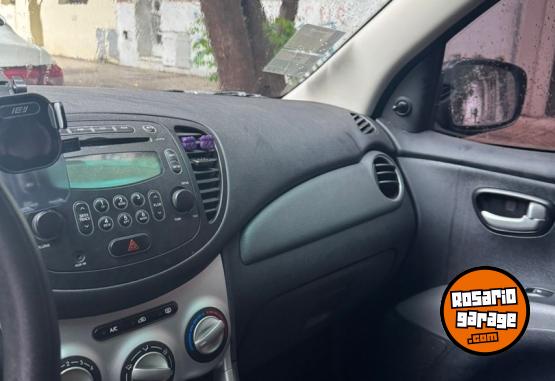 Autos - Hyundai i10 2010 Nafta 87700Km - En Venta
