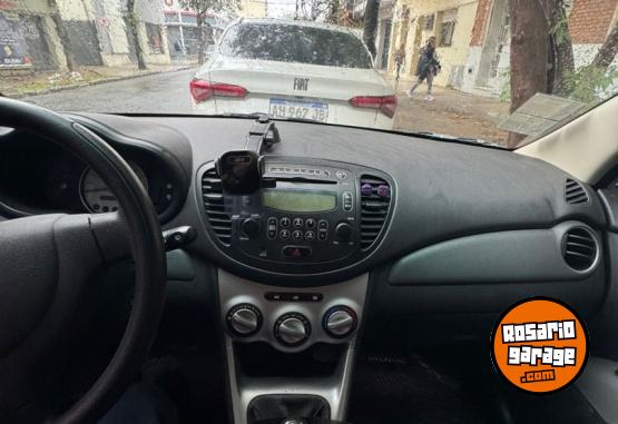 Autos - Hyundai i10 2010 Nafta 87700Km - En Venta